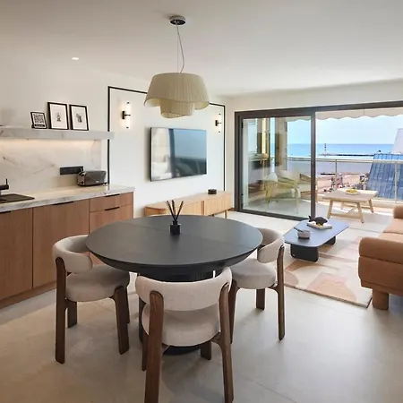 3 Bedrooms Sea View - 6c