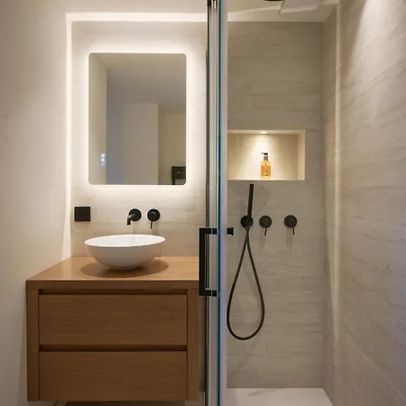 Apartment 3 Bedrooms Sea View - 6c *